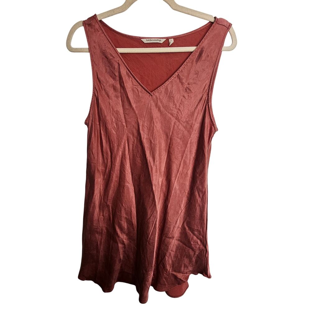 Soft Surroundings Womens V-Neck Tank Top Size L Shiny Classic Layering Soft Girl